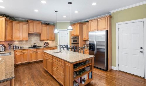 2551 Essex Ln, Atlanta GA  30331-7855 exterior