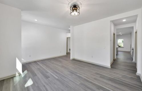 4 Hanover Ln, Conroe TX  77304-1119 exterior