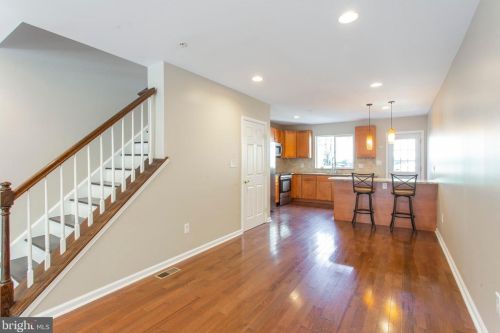 1704 4 St, Philadelphia PA 19133-3230 exterior