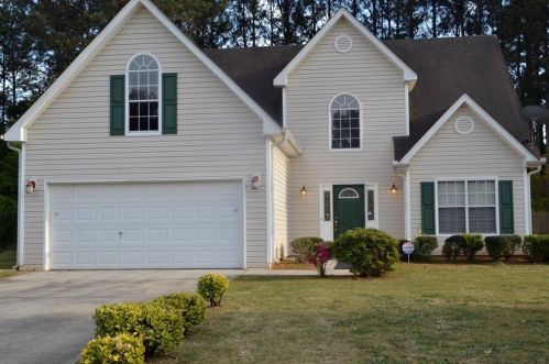 4673 Mitchells Ridge Dr, Ellenwood, GA 30294-4369