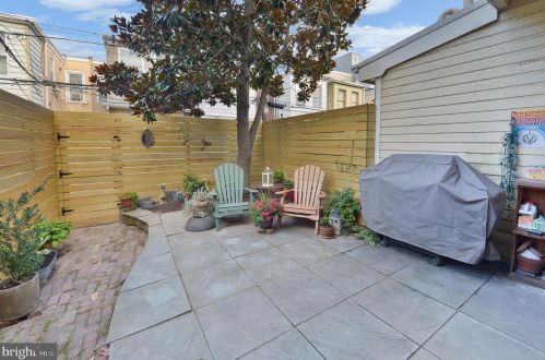 833 22nd St, Philadelphia, PA 19130-1403