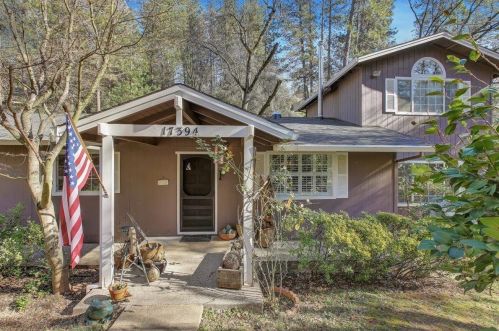 17394 Virginia Way, Grass Valley, CA 95949-7242