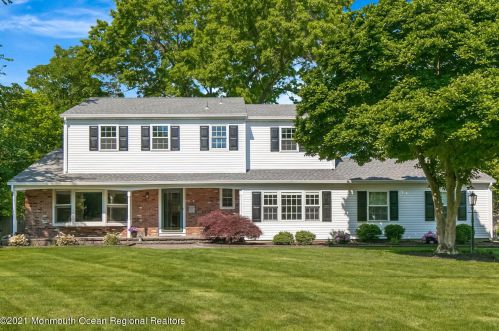 56 Devonshire Ct, Middletown, NJ 07748-1837