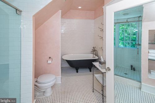 110 Brooks Bnd, Princeton NJ  08540-7545 exterior