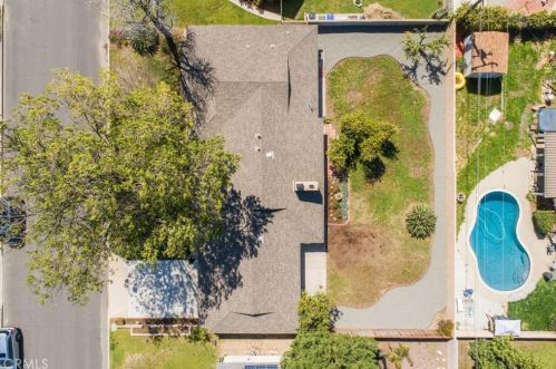 932 Pine Ave, Rialto, CA 92376-4553