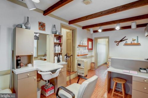 1321 Cheves Pl, Lancaster PA  17603-4943 exterior