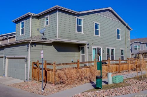 21957 Radcliff Cir, Denver CO  80015 exterior