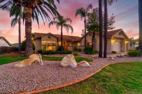 24009 Gymkhana Rd, Ramona, CA 92065-4019