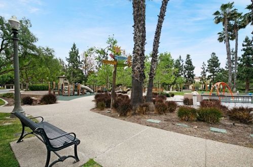 15 Salton, Irvine CA  92602-2425 exterior