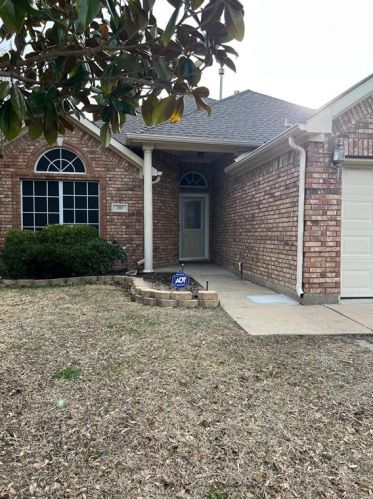 207 Glenwood Dr, Midlothian TX  76063-8604 exterior