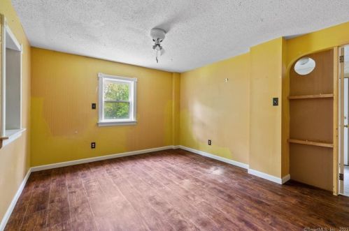 28 Birden St, Torrington CT  06790-4713 exterior