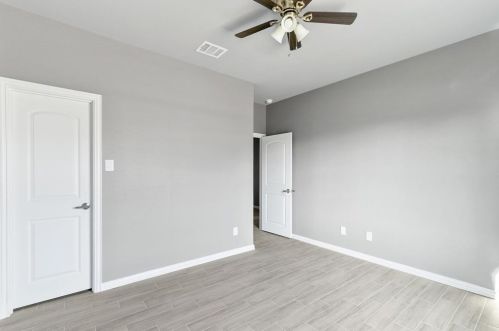 4720 Shackleford St, Fort Worth TX  76119-3563 exterior