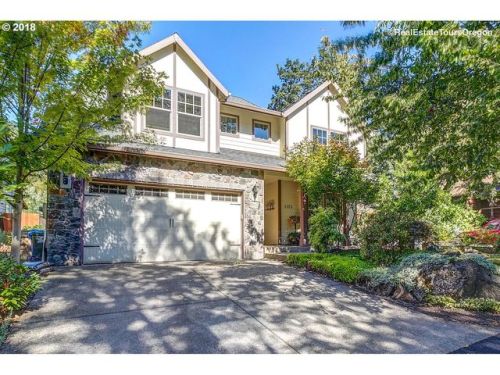 1125 Rim Rock Ln, Portland, OR 97267-1094