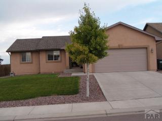 2309 Crestwood Ln, Pueblo, CO 81008-2852