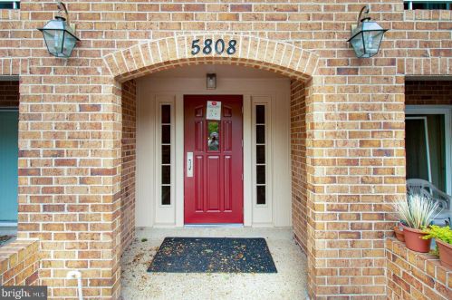 5808 Cove Landing Rd, Springfield VA  22015-2649 exterior
