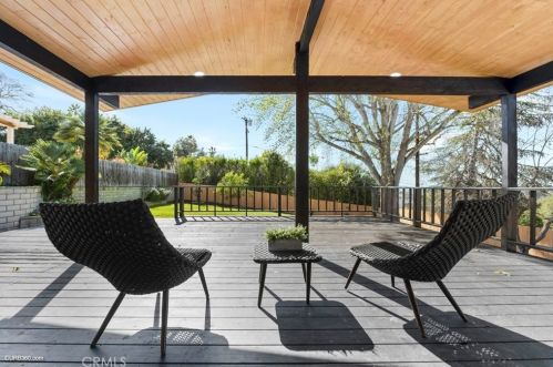 915 Alta Vista Dr, Vista CA  92084-5517 exterior