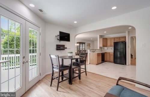 10417 Kinloch Rd, Silver Spring MD 20903-1243 exterior