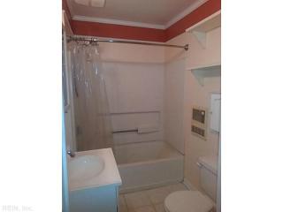 1416 Melrose Pkwy, Norfolk VA  23508-1706 exterior
