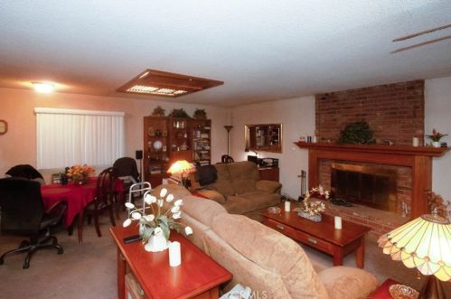 11230 Reliance Dr, Riverside CA  92505-3445 exterior