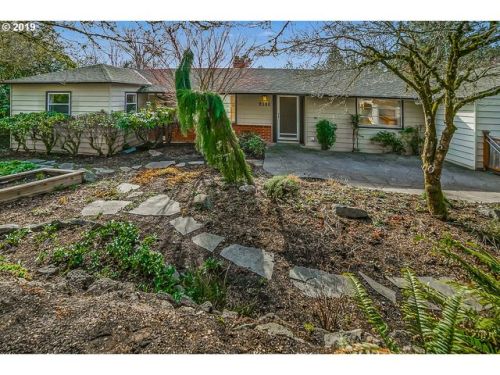 8080 Valley View Ct, Portland, OR 97225-3861