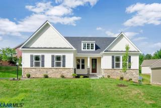 18 Ferndown Ln, Keswick, VA 22947