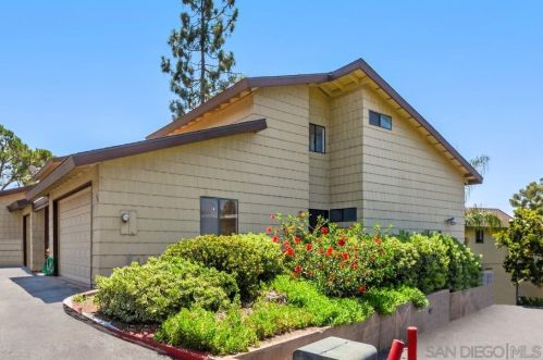 1006 Marlin Dr, Vista, CA 92084-5659