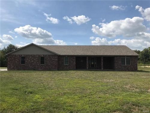 3404 Otter Rd, Breese, IL 62293-3545