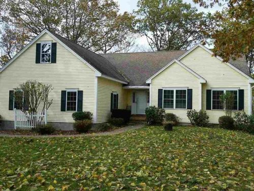 11 Ricker Rd, Hampstead, NH 03841-2293