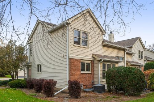 1323 Orrington Ct, Wheeling, IL 60090-6938