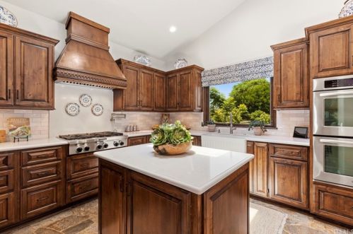 11407 Arroyo Ave, Santa Ana CA  92705-2403 exterior