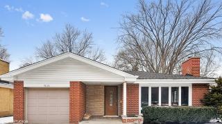 9226 Drake Ave, Evanston, IL 60203-1606