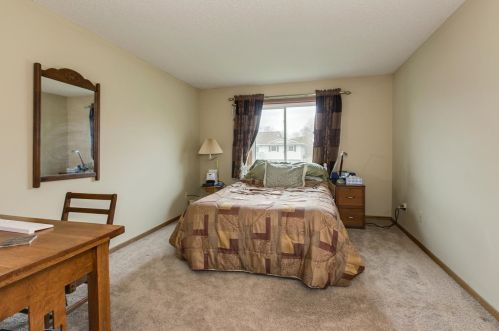 2463 Grenadier Ave, Saint Paul MN  55128-4319 exterior