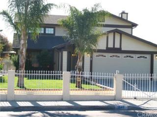1047 Delines Dr, Perris, CA 92570-3425