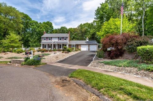 86 Juniper Ln, Wapping, CT 06074-2258