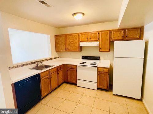 12406 Carters Grove Pl, Silver Spring MD  20904-6607 exterior