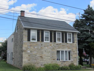 2707 Kutztown Rd, Reading PA  19605-2675 exterior