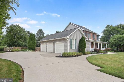 6500 Birmingham Pl, Harrisburg, PA 17111-6817