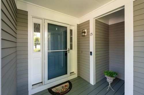15 Iris Ct, Nashua, NH 03062-1496