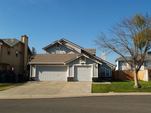 733 Redfield Ave, Modesto, CA 95357-1557