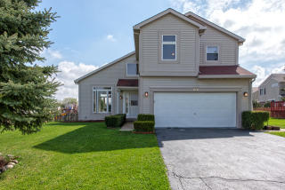 979 Tallgrass Dr, Hanover Park, IL 60103-5073