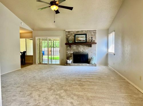 2005 Cedarwood Dr, Carrollton TX  75007-5406 exterior