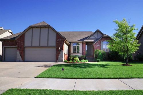 513 Crescent Lakes Dr, Andover, KS 67002-9357