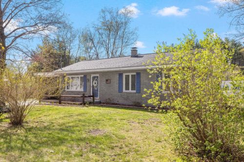 18 Stanton Ct, Keene, NH 03431-2819