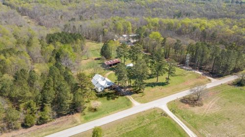 2445 Lyle Field Rd, Jefferson GA  30549-1943 exterior