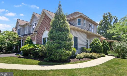 4549 Laurelwood Dr, Harrisburg, PA 17110-2829