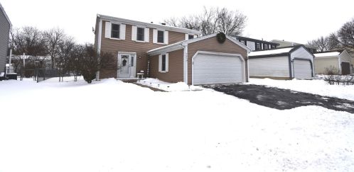 731 Sand Crk Dr, Carol Stream IL  60188-9138 exterior