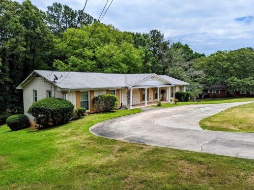 352 Harris Manor Dr, Atlanta GA  30311-2117 exterior