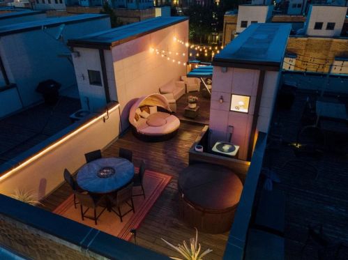 712 Skyline Bluff Ct, Fort Worth, TX 76102-2387