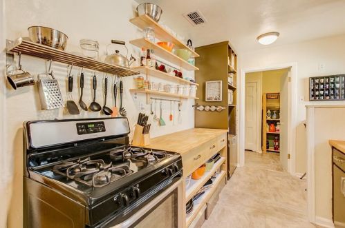 3216 Mccart Ave, Fort Worth TX  76110-3630 exterior