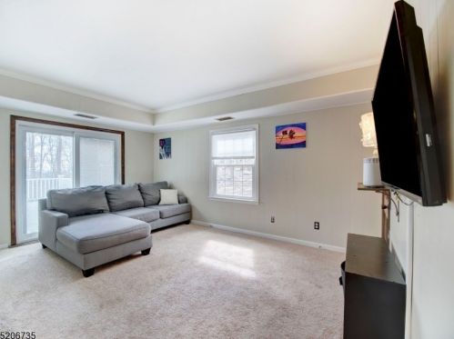 10 Long Ridge Rd, Dover NJ  07869-4564 exterior